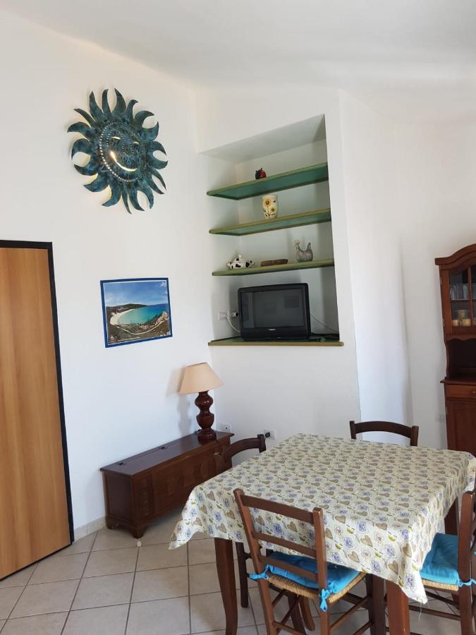 Appartamento Azzurro Con Balcone E Panorama Sul Paese Санта-Тереза-Галлура Экстерьер фото